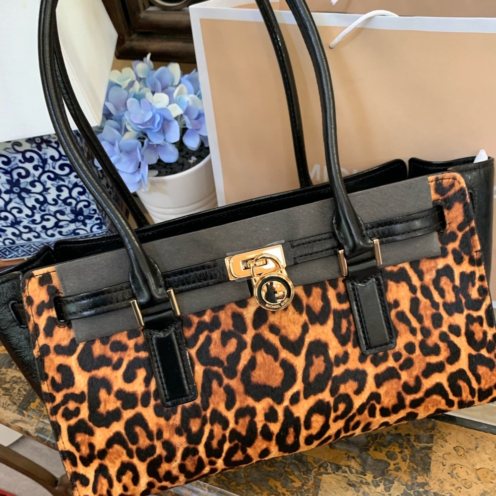 Hamilton Leopard Print Shoulder Bag with Black Accents - Picture 8 of 9